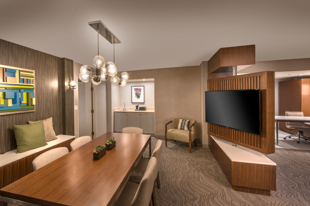 Suite Conference/Dining Area