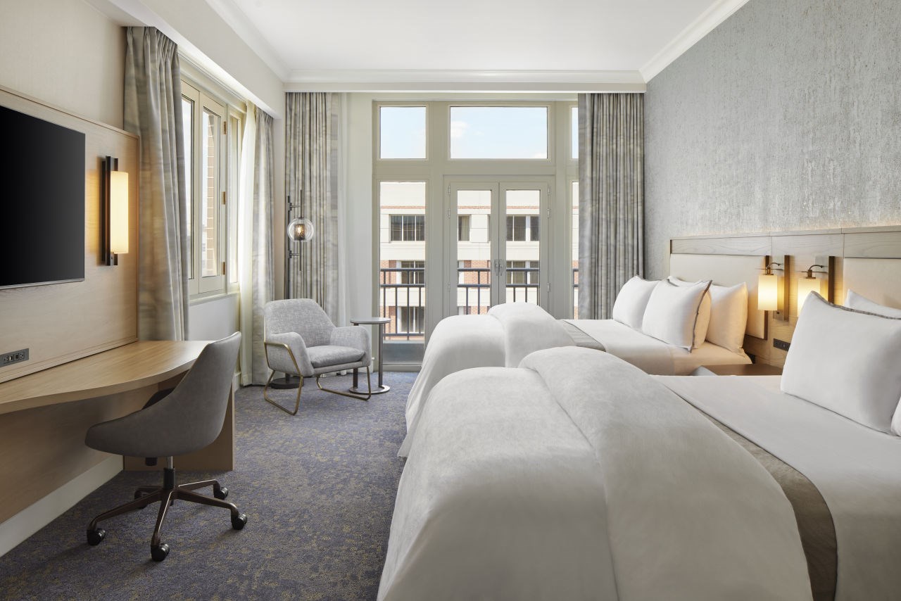 Deluxe Double Queen City View