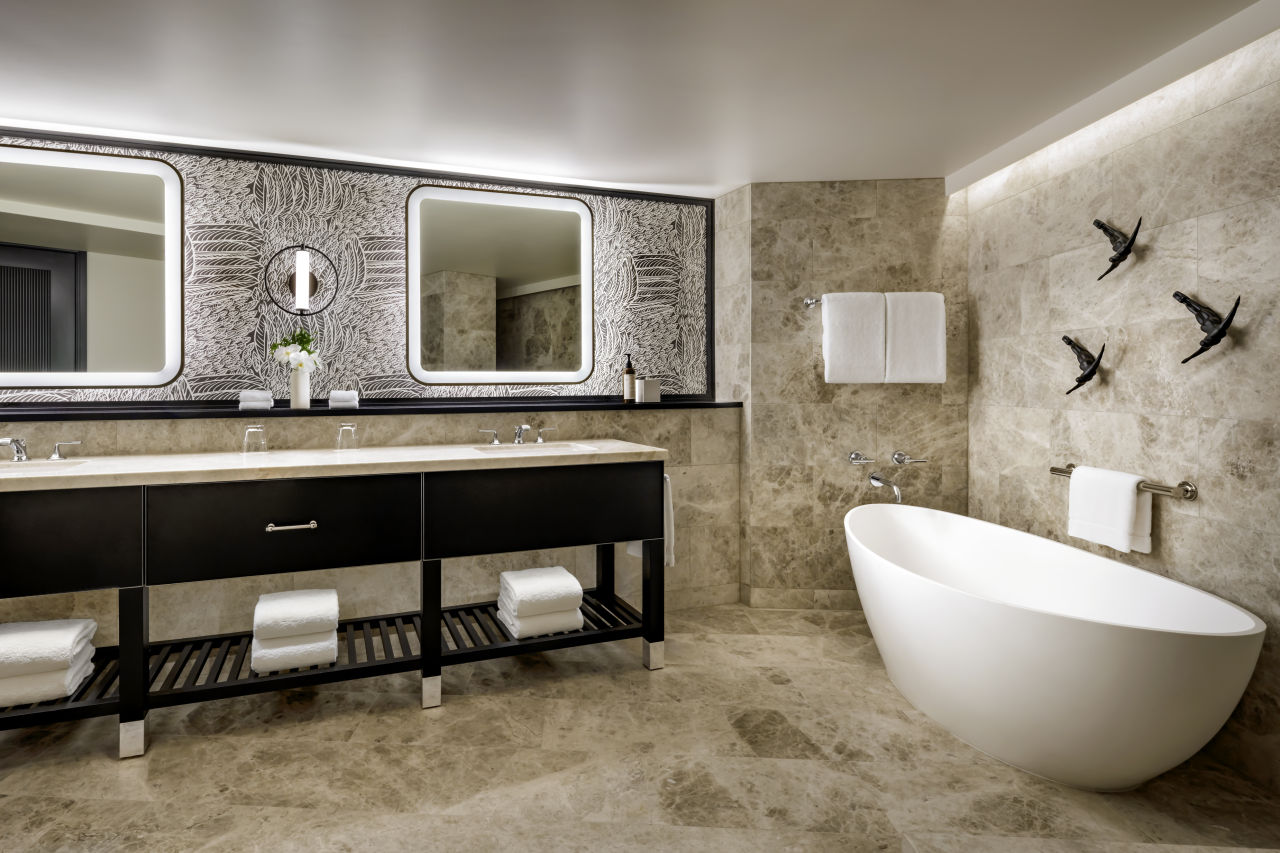 Kilohana Corner Suite